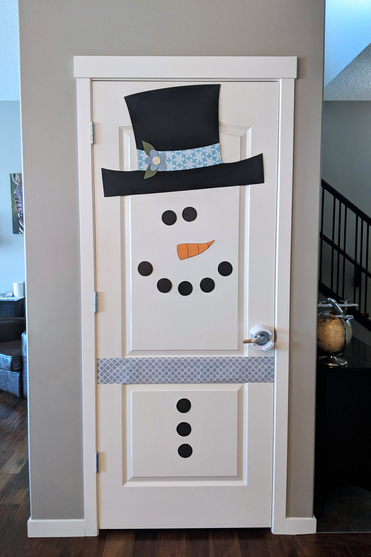 diy snowman door decoration